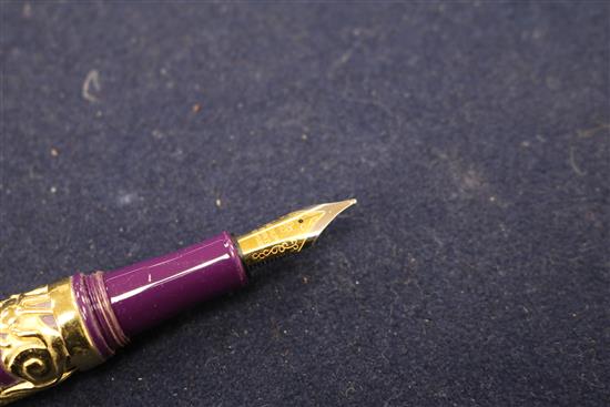 A giant ornate fountain pen 6.75in.